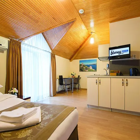 Blueway Aparthotel