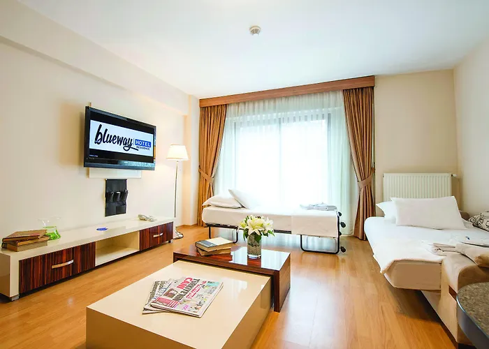 Blueway Aparthotel 3*
